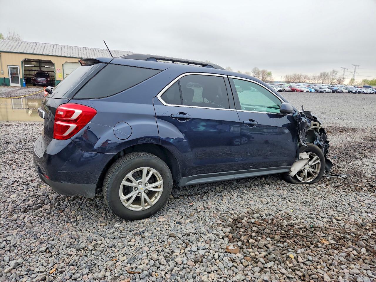 2017 CHEVROLET EQUINOX LT photo 5