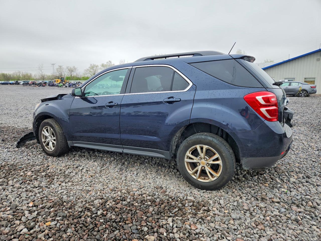 2017 CHEVROLET EQUINOX LT photo 3