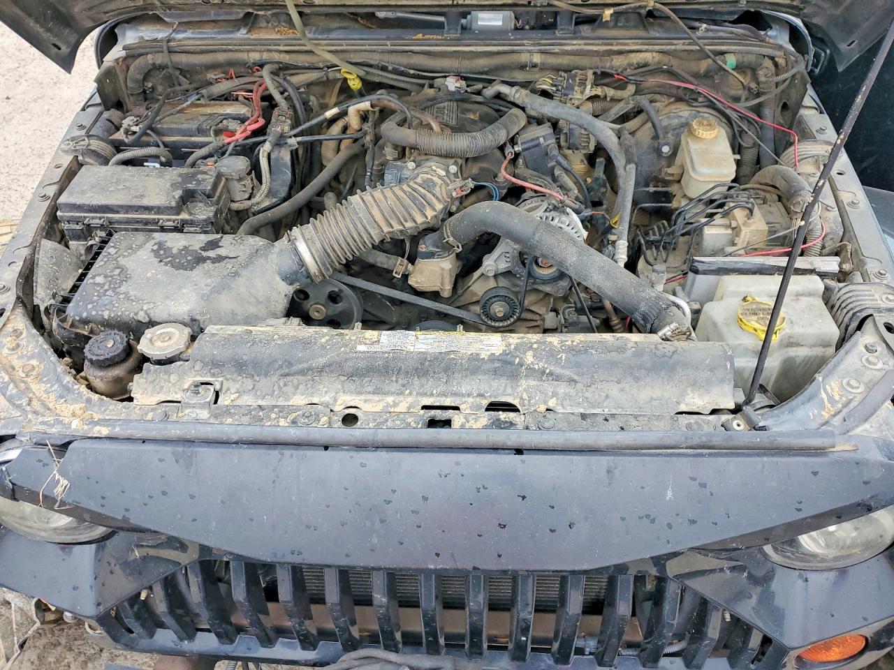 2010 JEEP WRANGLER SPORT photo 21