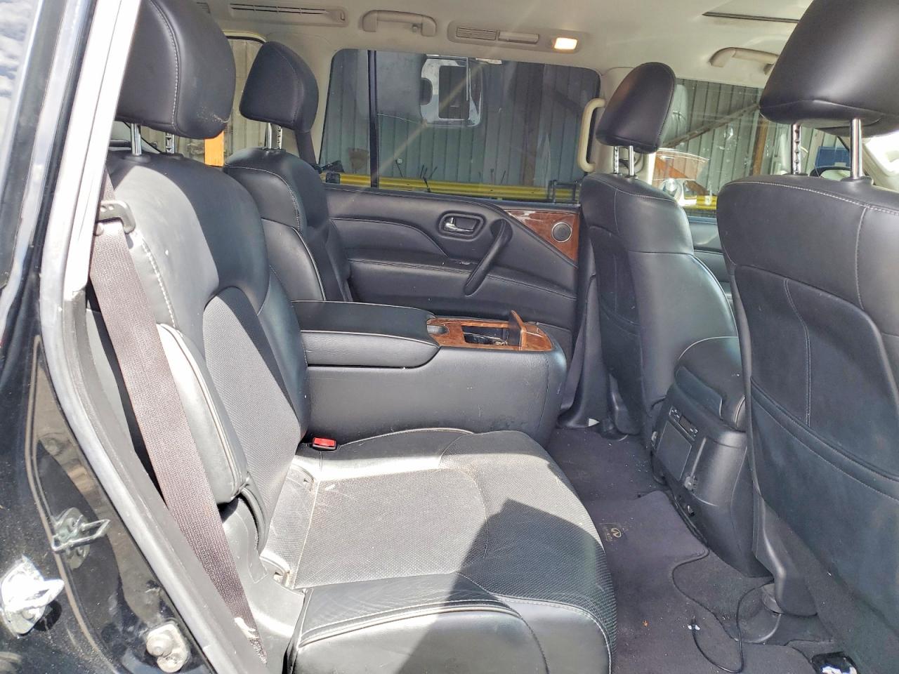 2019 INFINITI QX80 LUXE photo 21