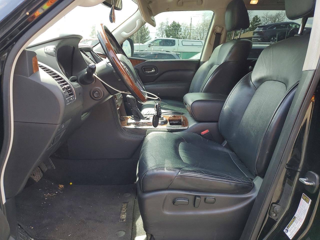 2019 INFINITI QX80 LUXE photo 13