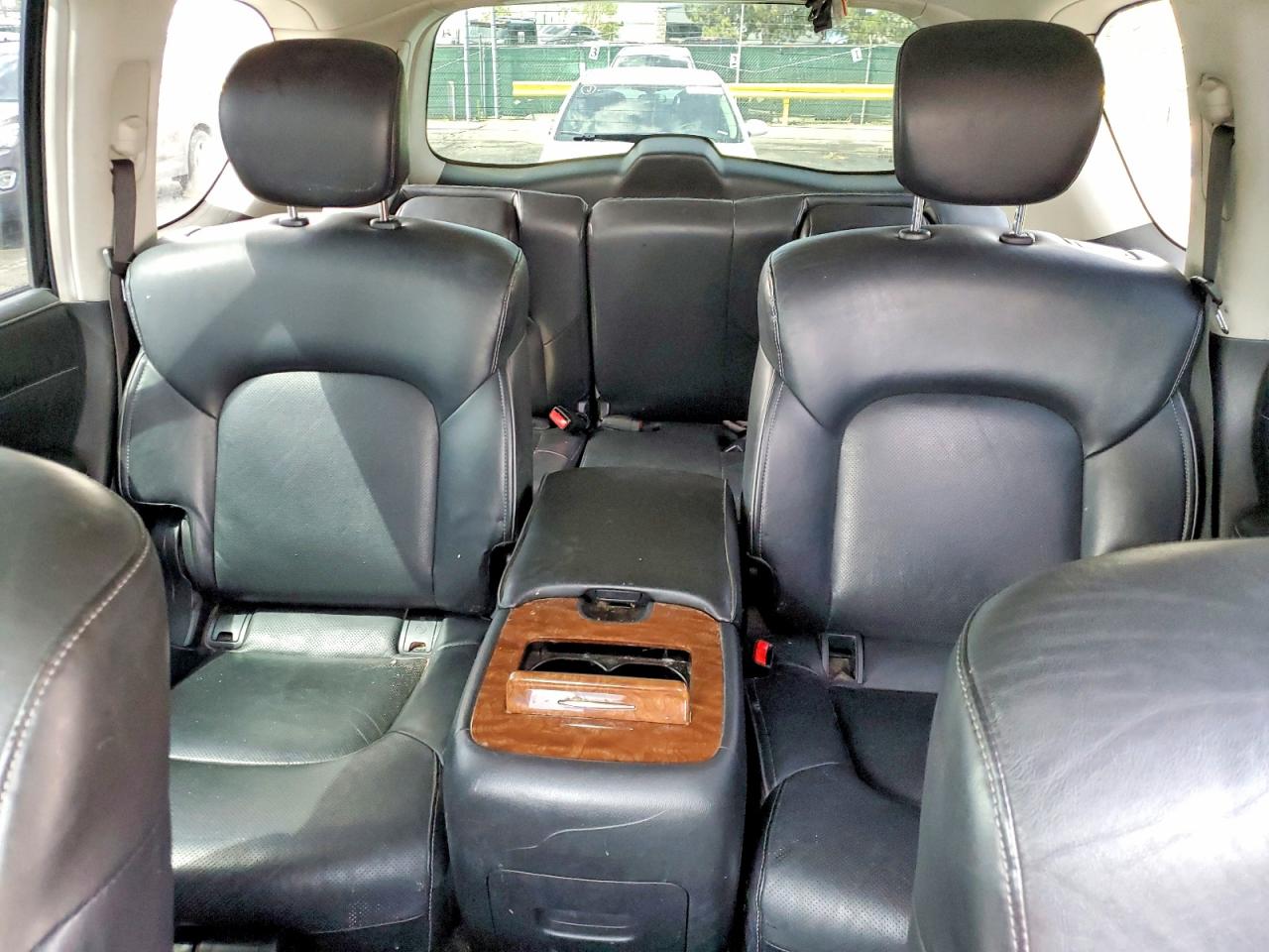 2019 INFINITI QX80 LUXE photo 19