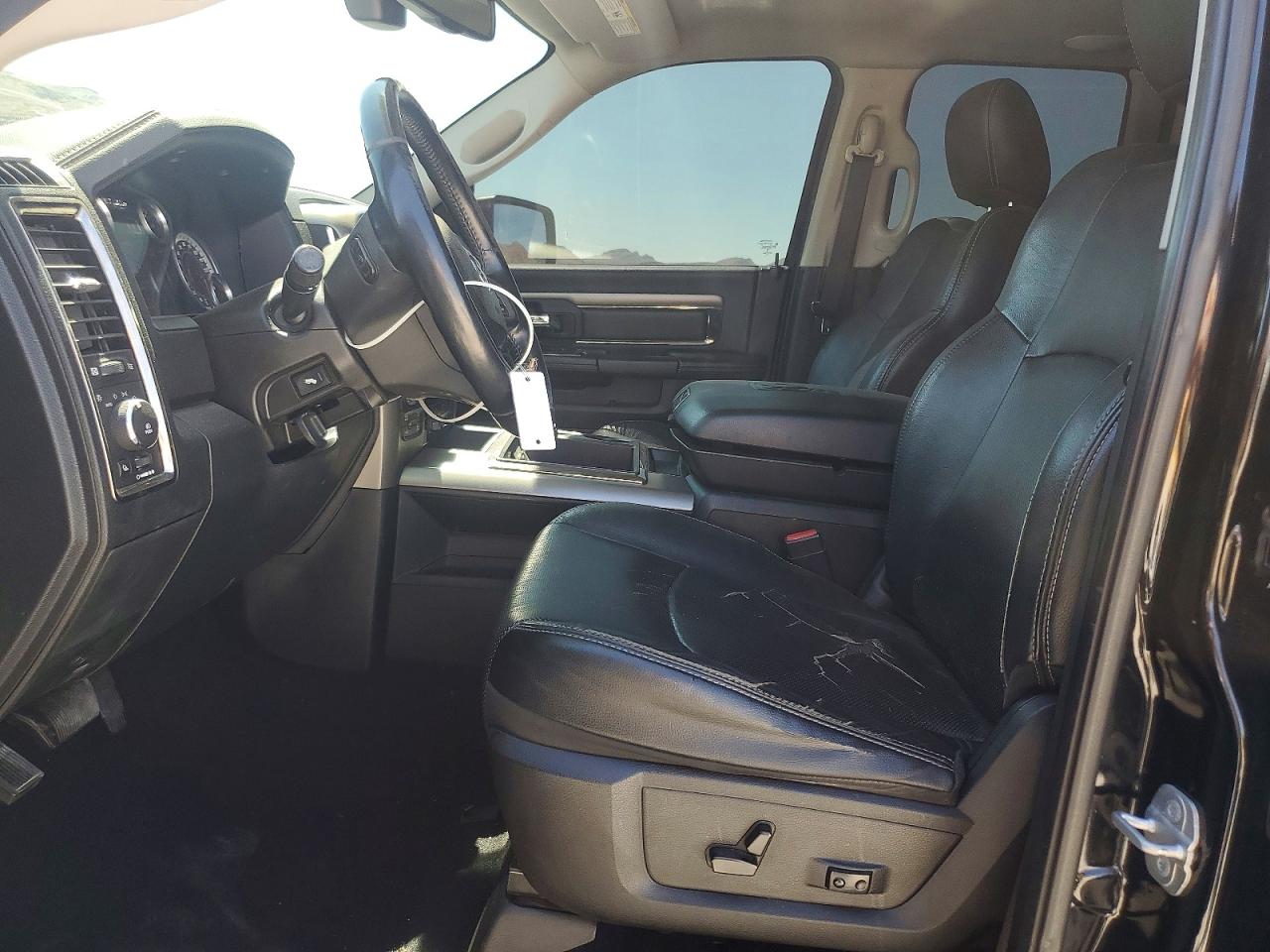 2014 RAM 1500 SPORT photo 13