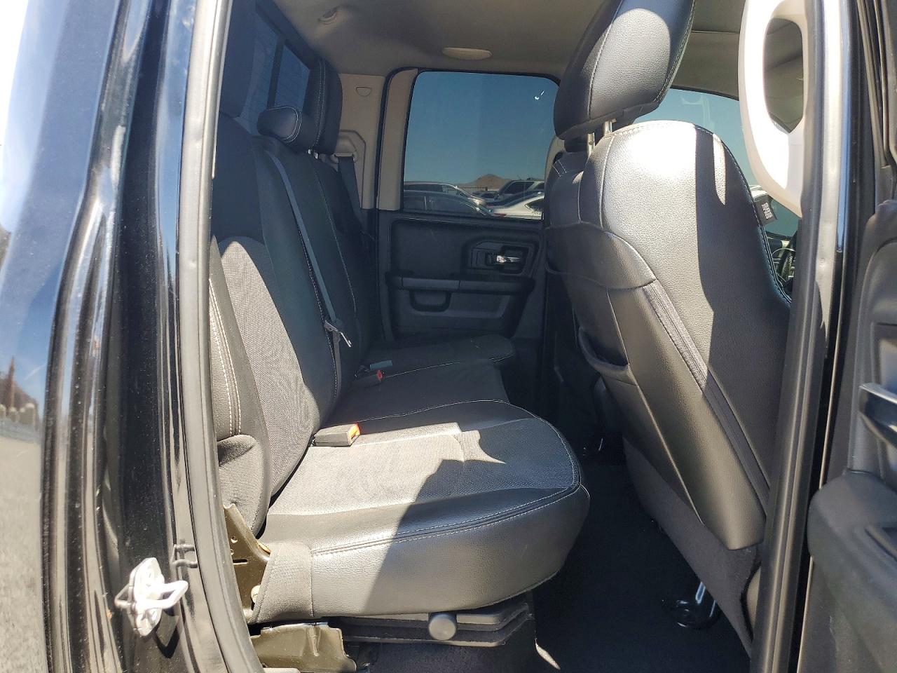 2014 RAM 1500 SPORT photo 19