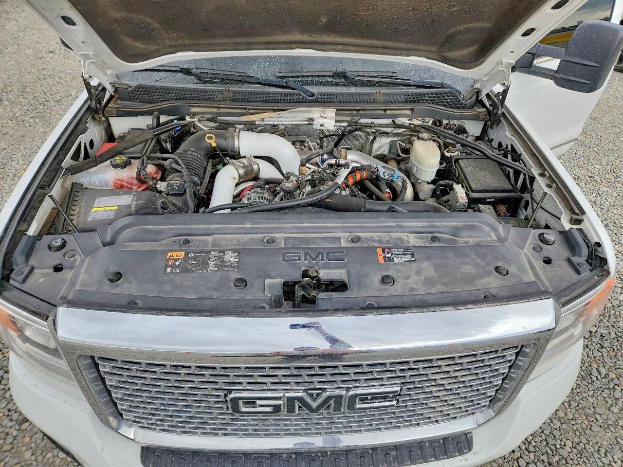 2015 GMC SIERRA K2500 DENALI photo 31