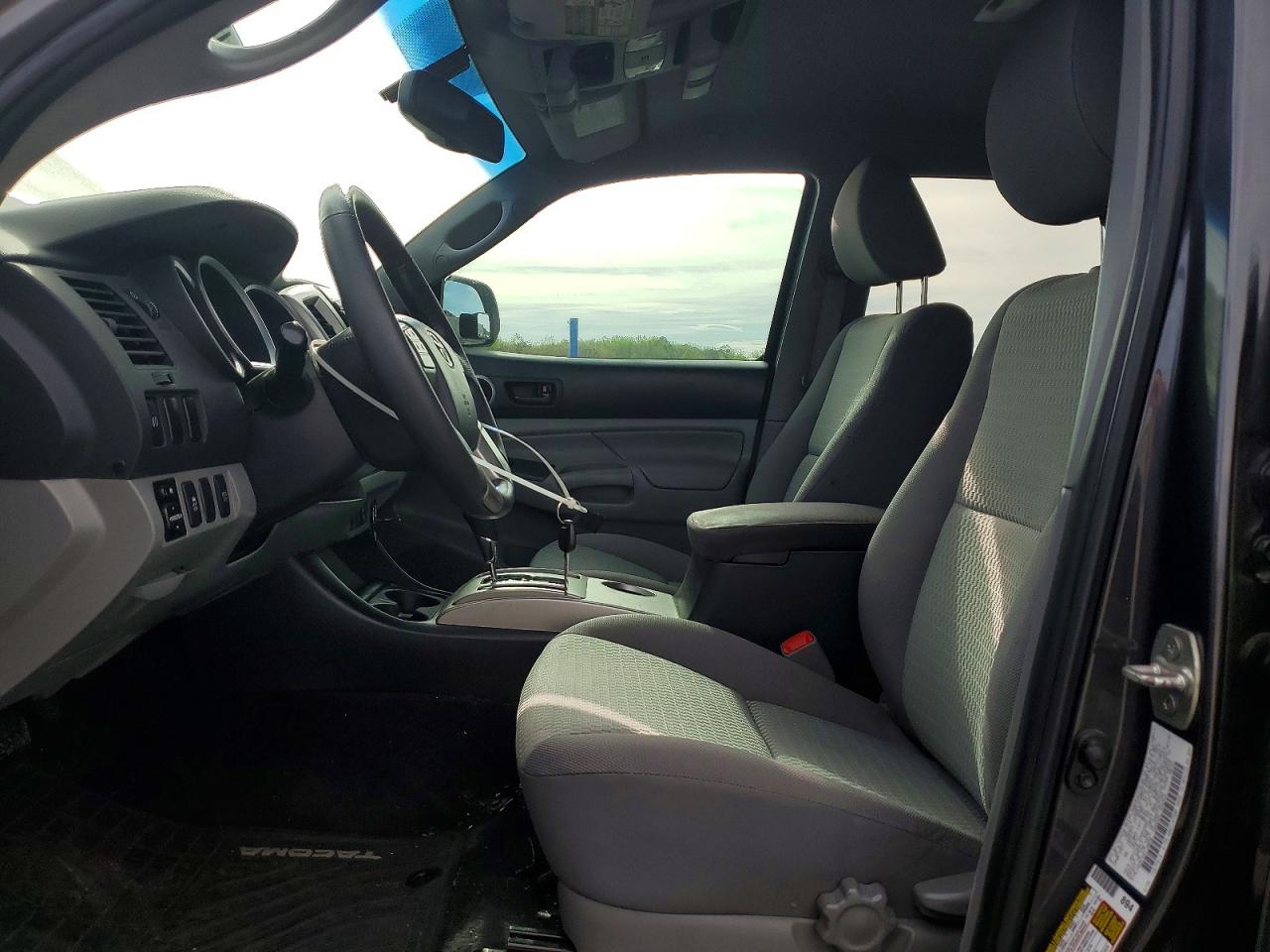 2013 TOYOTA TACOMA V6 photo 19