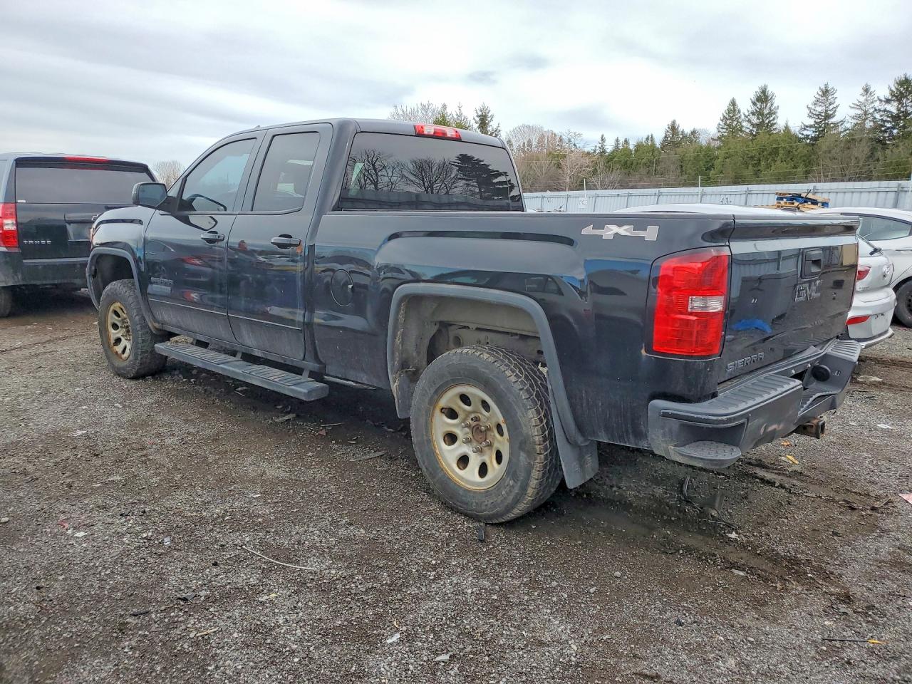 2015 GMC SIERRA K1500 photo 3