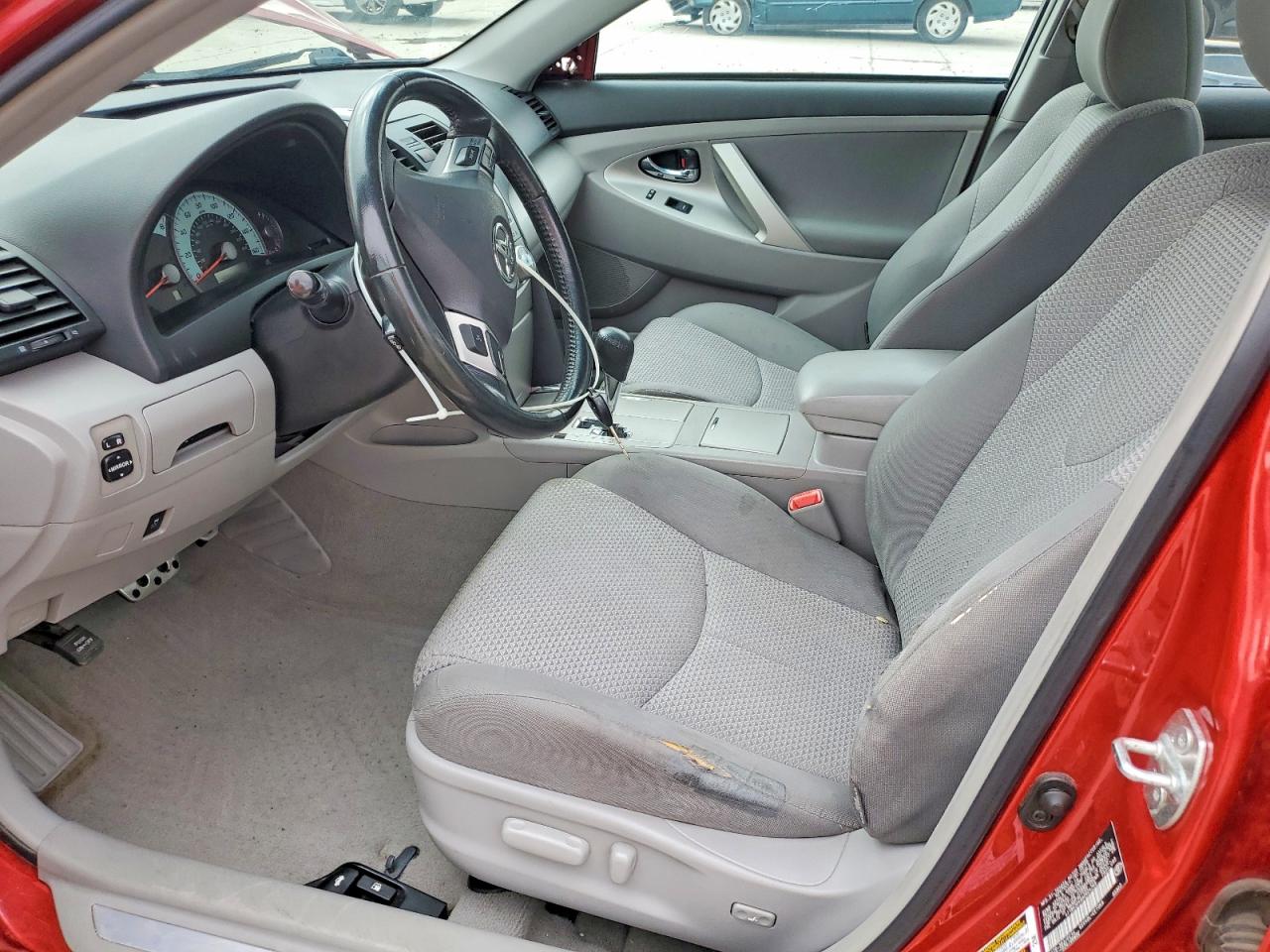 2010 TOYOTA CAMRY CE photo 13
