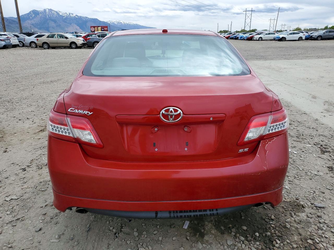 2010 TOYOTA CAMRY CE photo 11