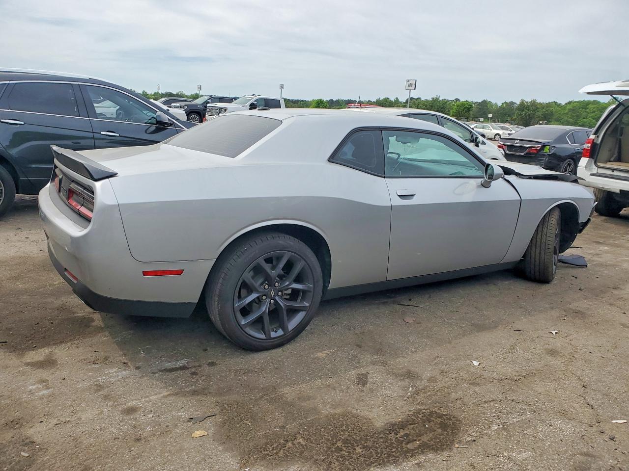 2023 DODGE CHALLENGER SXT photo 5
