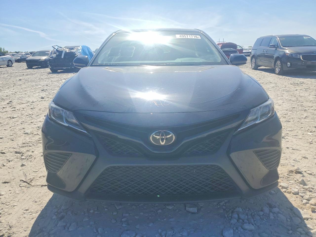 2018 TOYOTA CAMRY SE photo 13