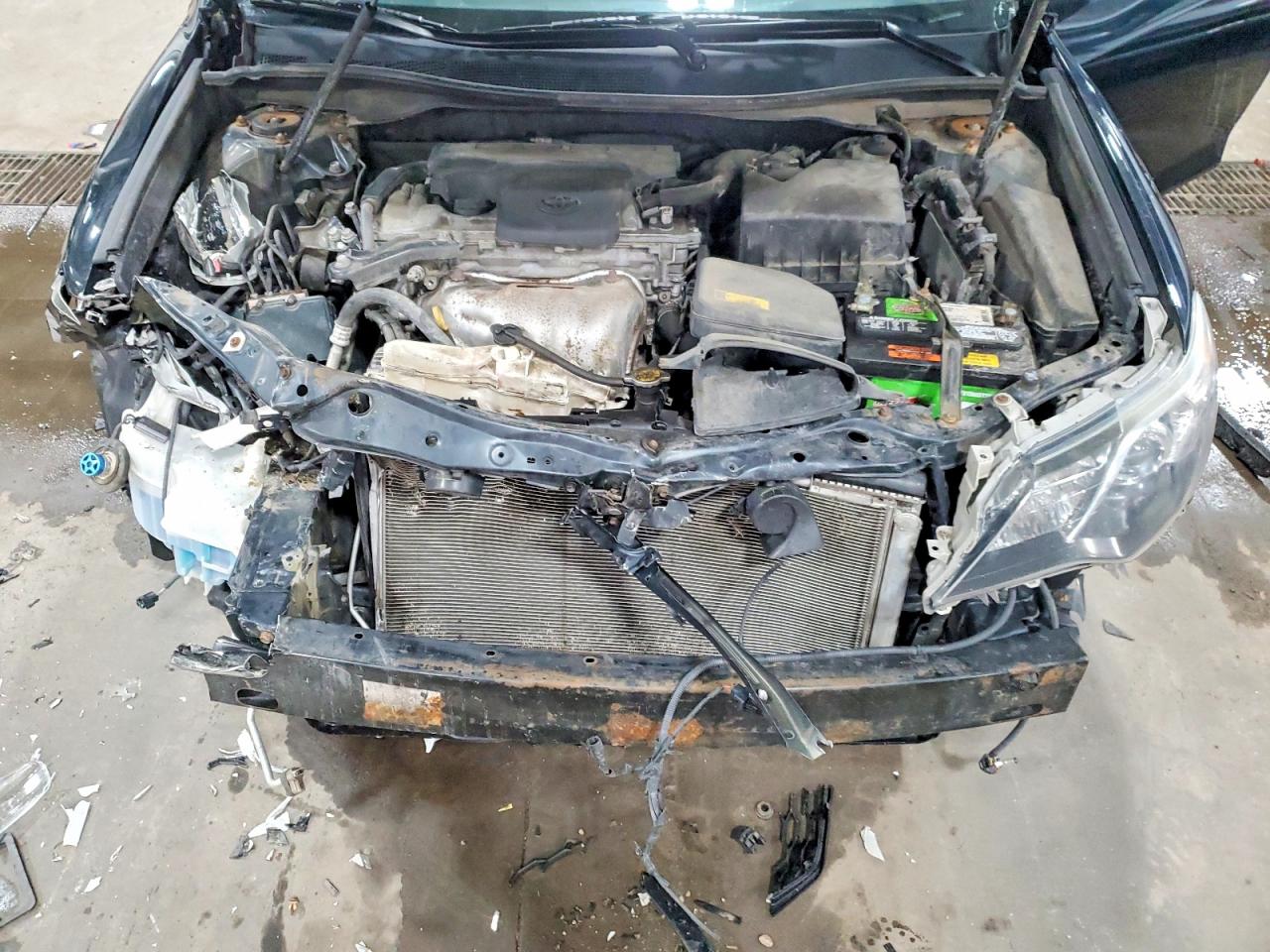 2013 TOYOTA CAMRY SE photo 31