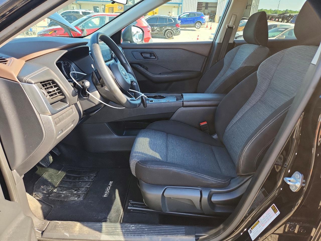 2021 NISSAN ROGUE S photo 19