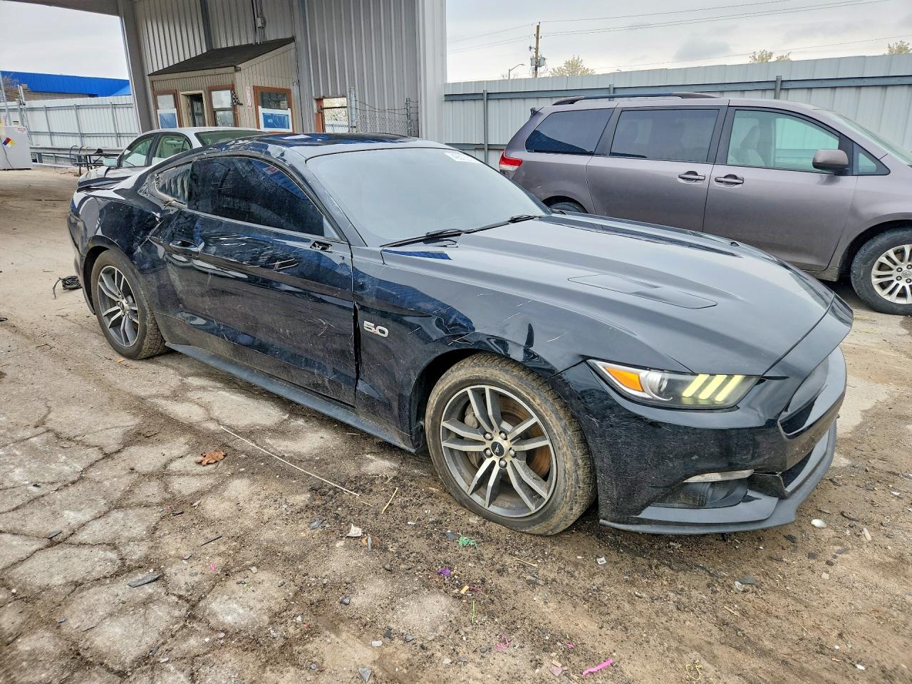 2017 FORD MUSTANG GT photo 7