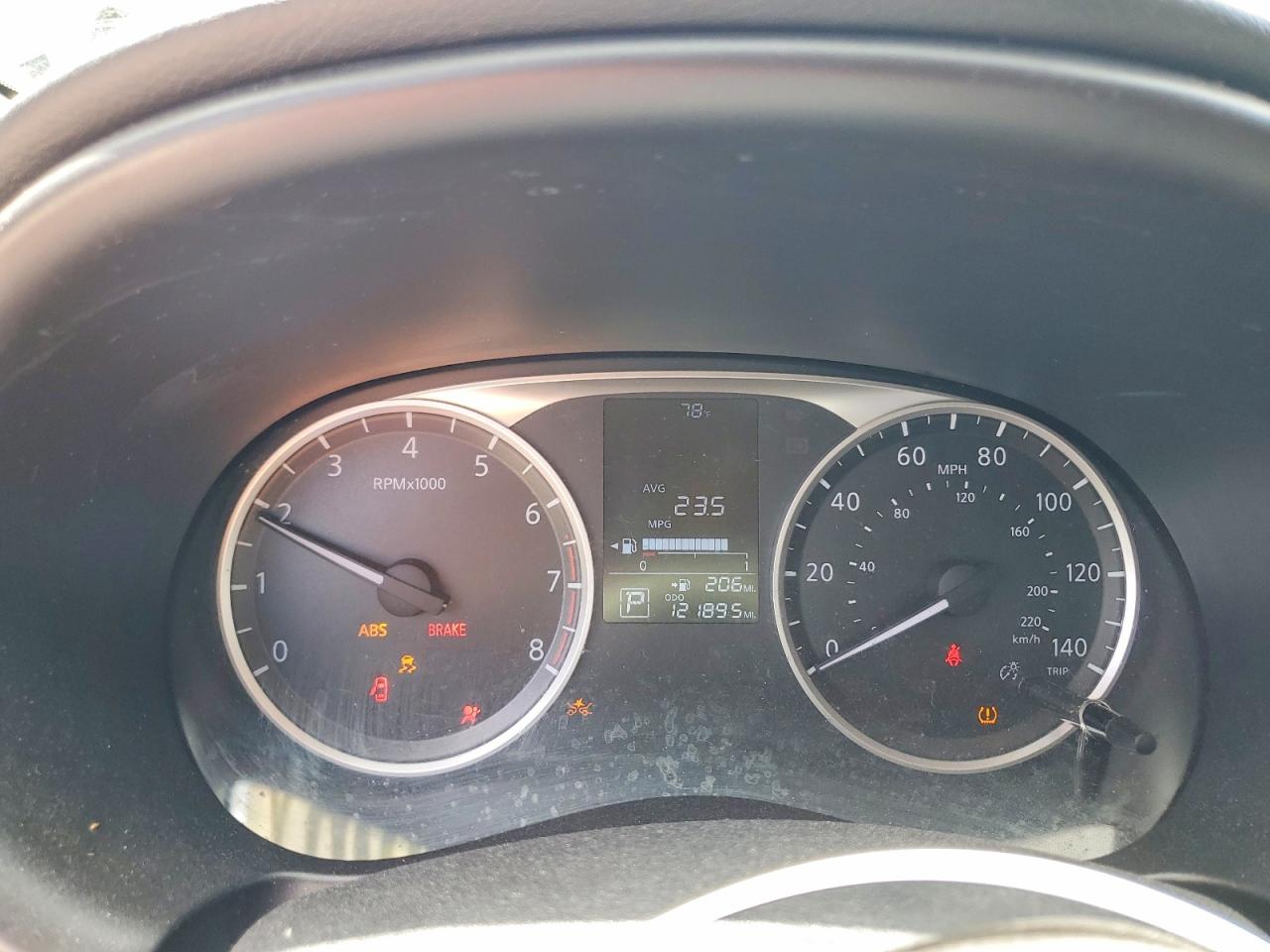 2019 NISSAN KICKS S photo 9