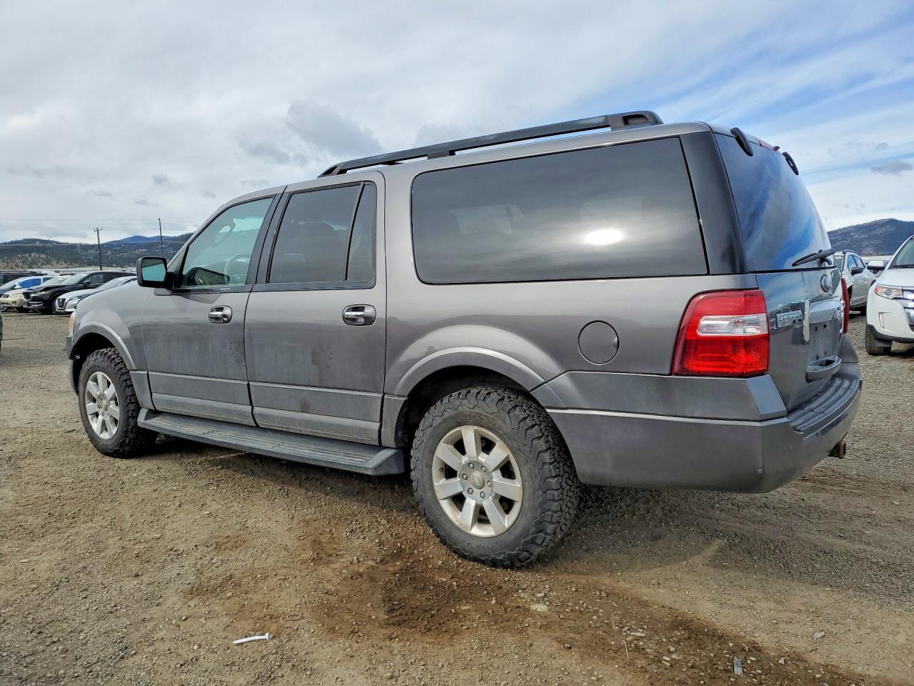 2010 FORD EXPEDITION EL XLT photo 3