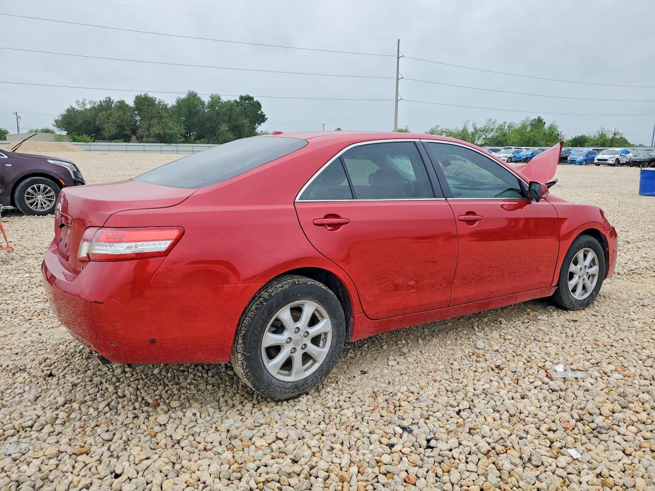 2011 TOYOTA CAMRY photo 7