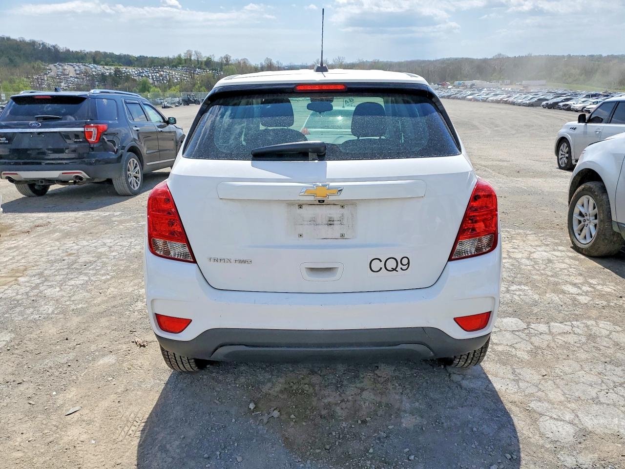 2019 CHEVROLET TRAX LS photo 16