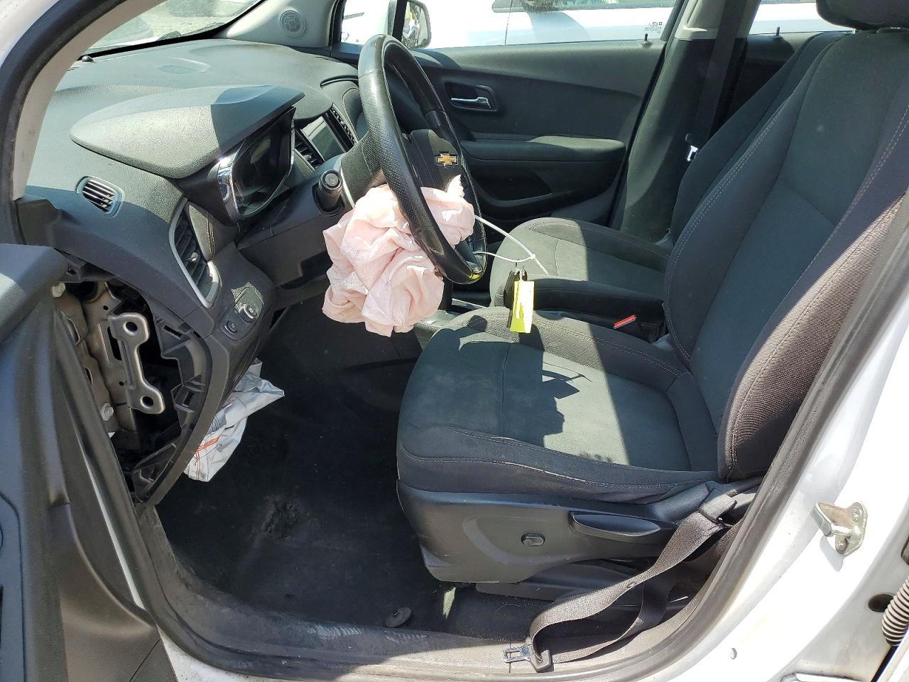 2019 CHEVROLET TRAX LS photo 19