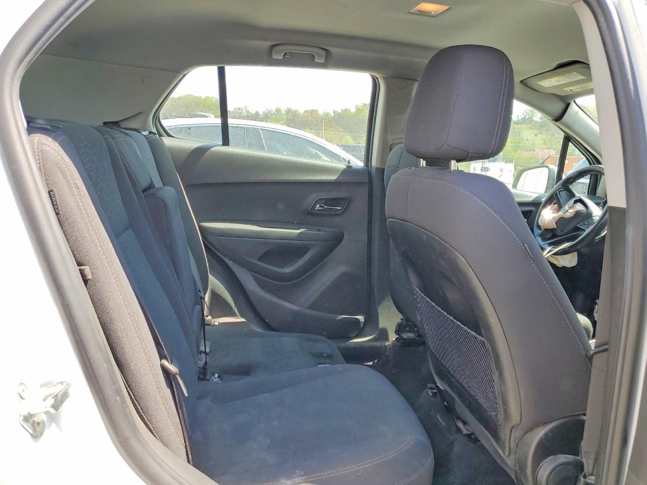 2019 CHEVROLET TRAX LS photo 31