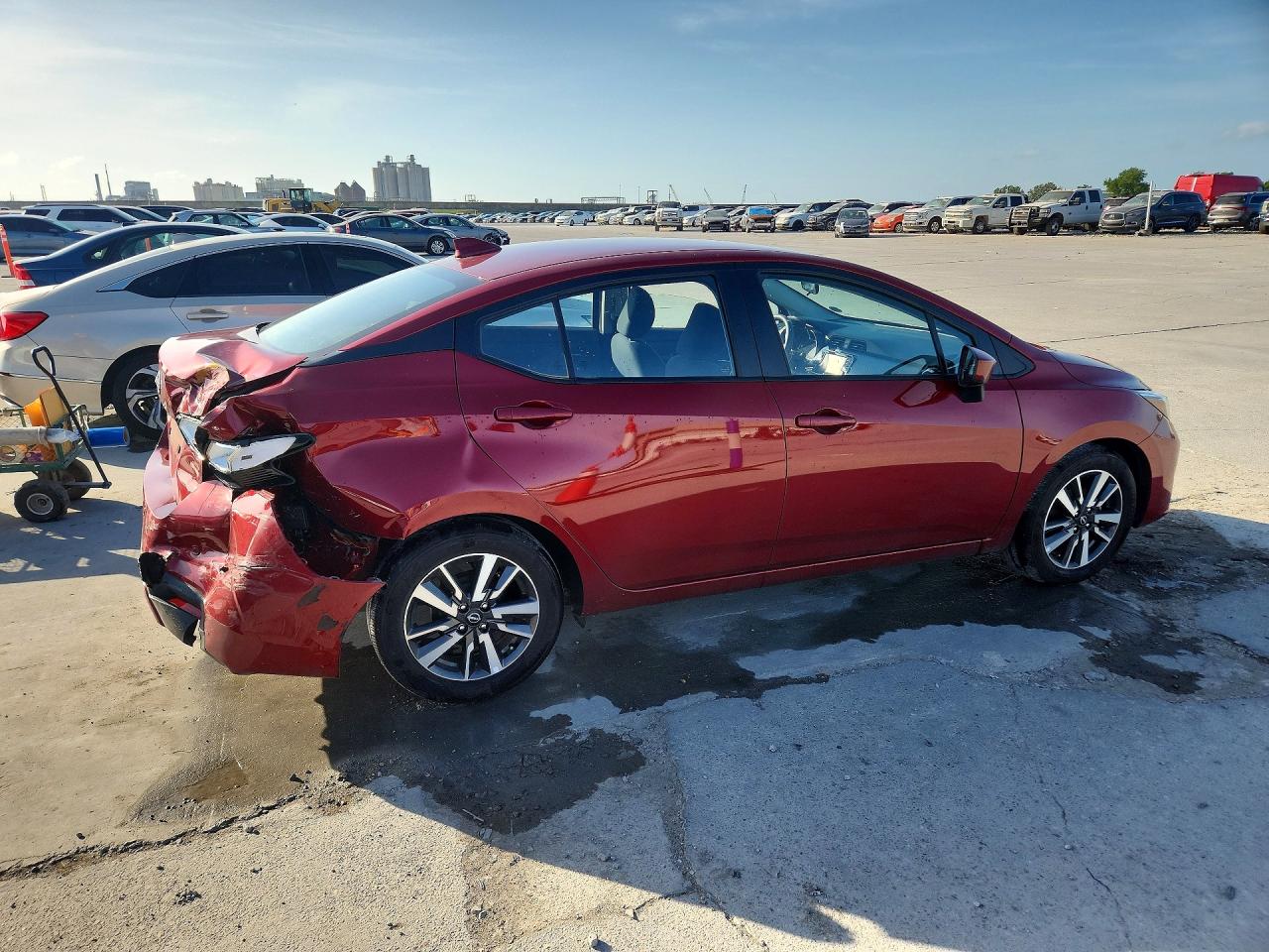 2025 NISSAN VERSA SV photo 7