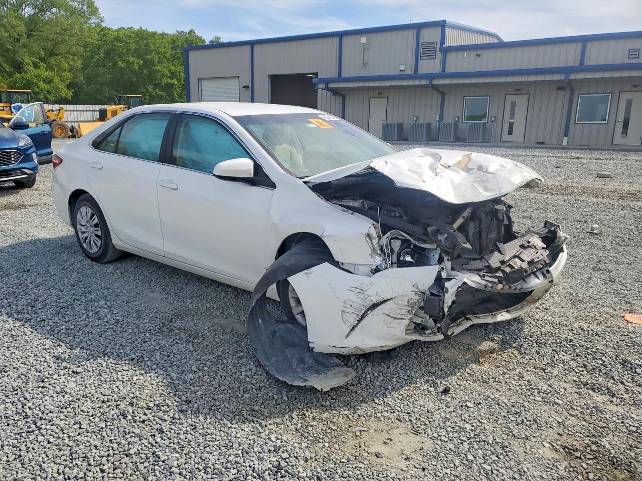 2016 TOYOTA CAMRY LE photo 10