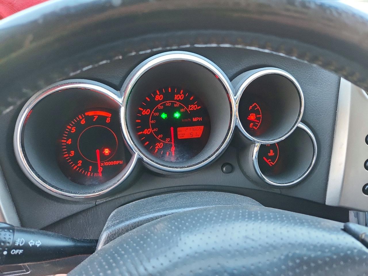 2003 TOYOTA COROLLA MATRIX XR photo 17