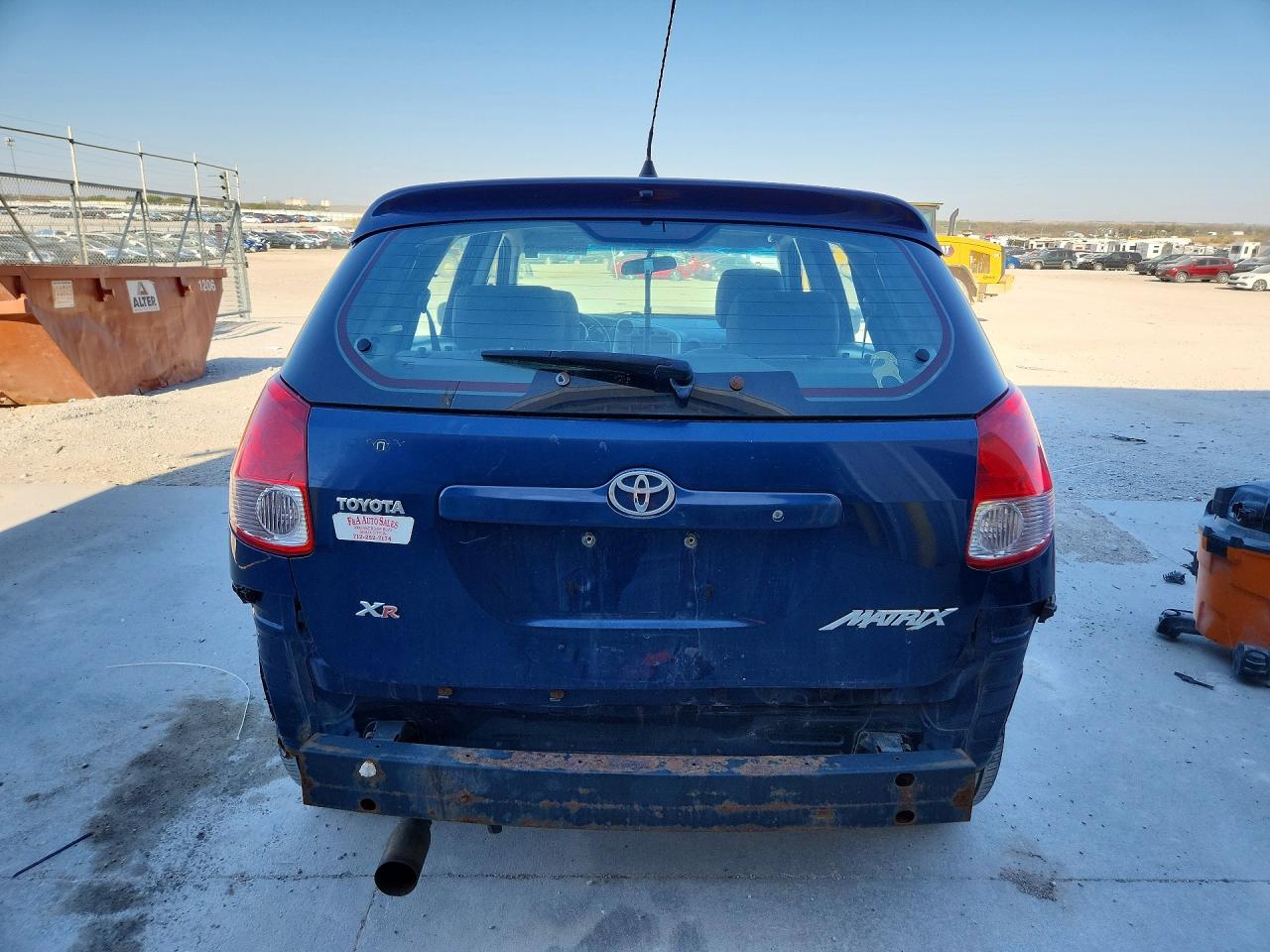 2003 TOYOTA COROLLA MATRIX XR photo 11
