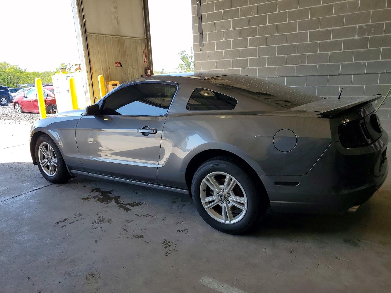 2014 FORD MUSTANG photo 2