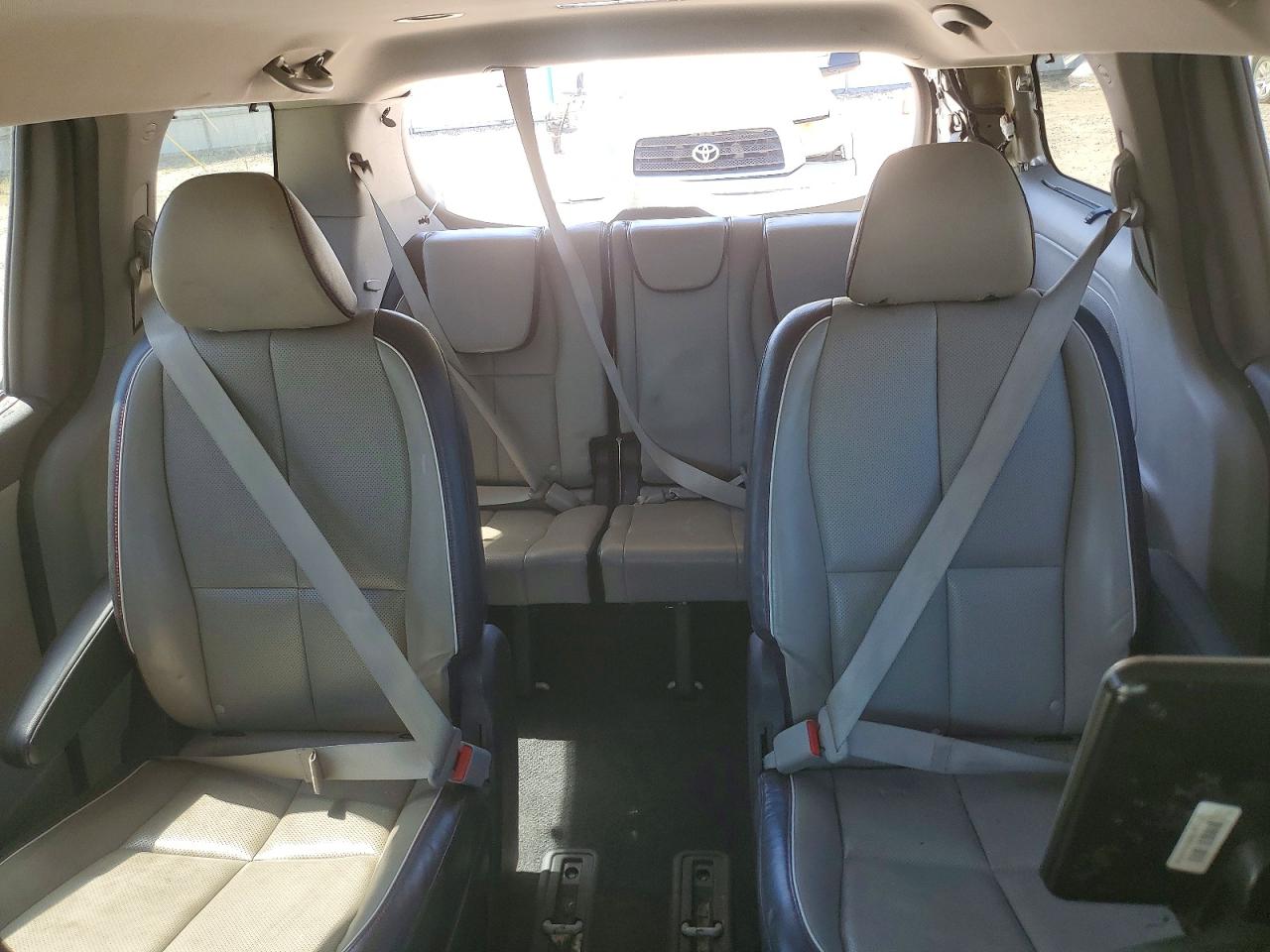 2019 KIA SEDONA EX photo 28