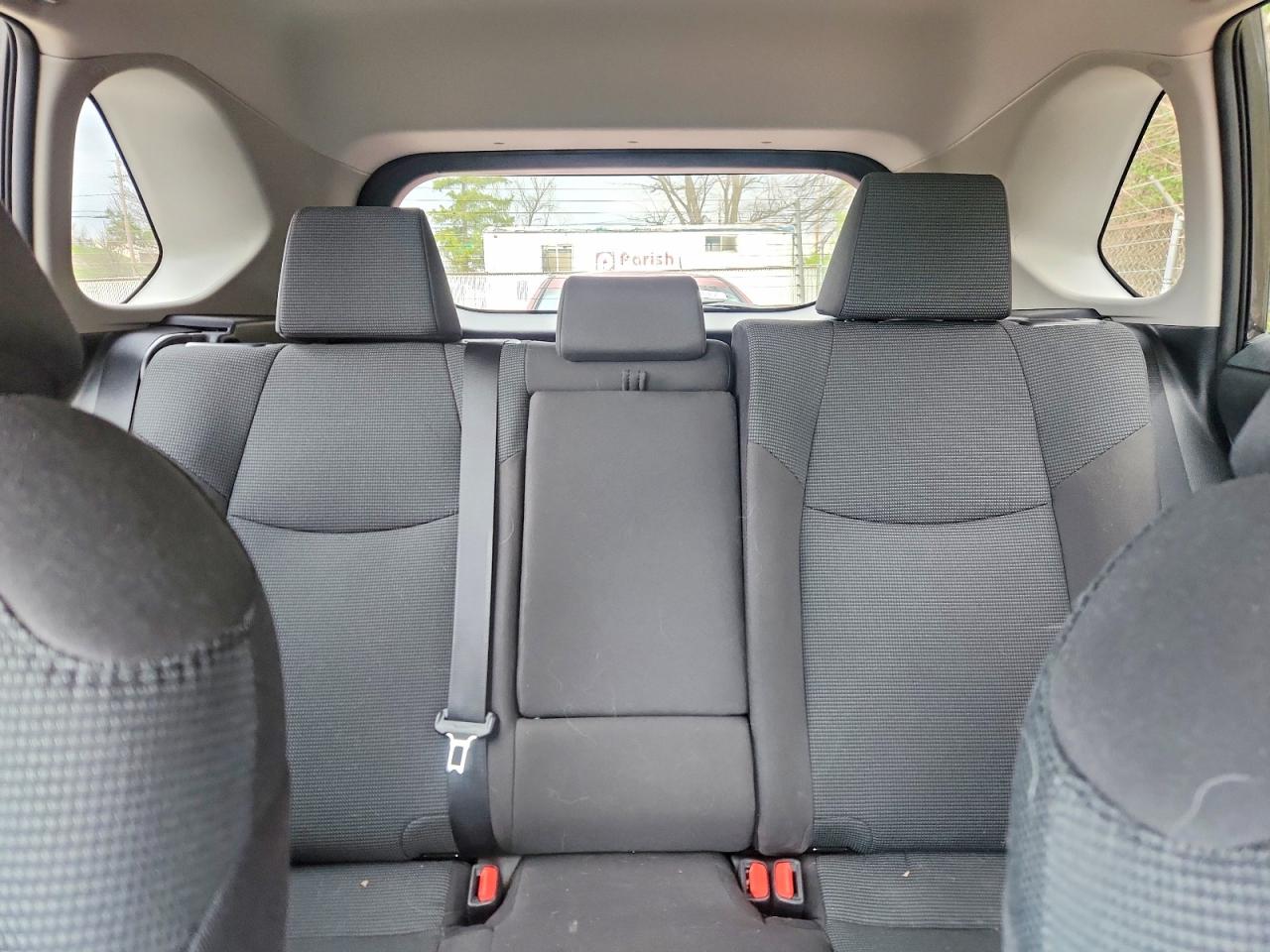 2022 TOYOTA RAV4 LE photo 10