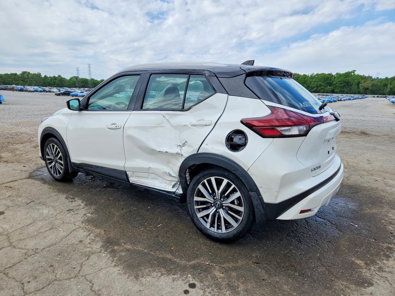 2023 NISSAN KICKS SV photo 3