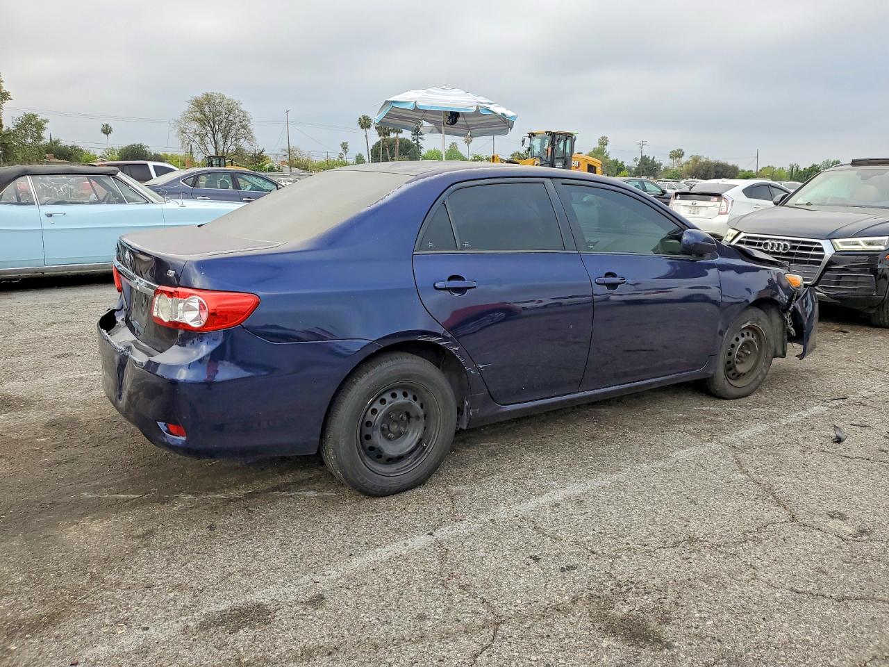 2011 TOYOTA COROLLA LE photo 5