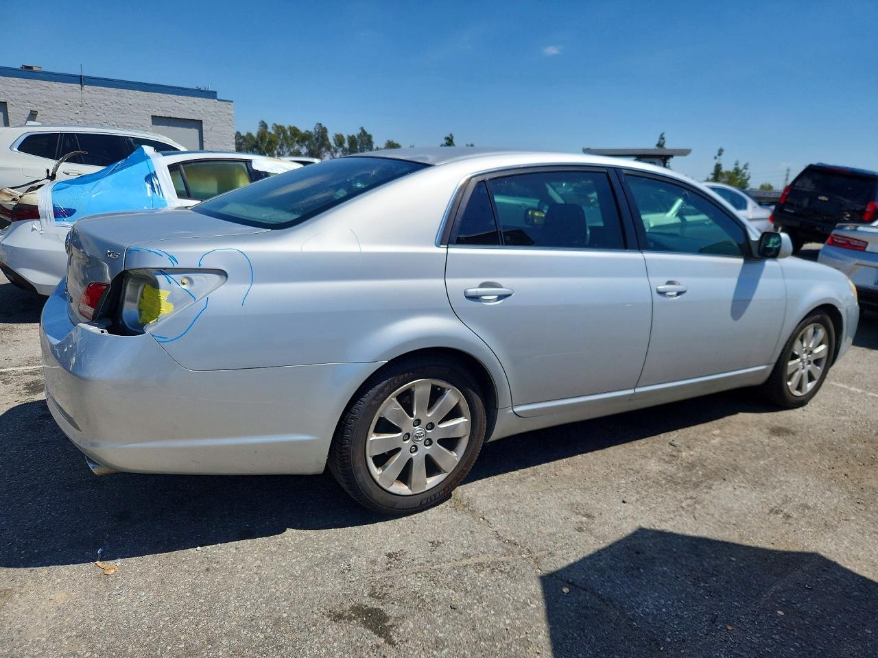 2006 TOYOTA AVALON XLS photo 3