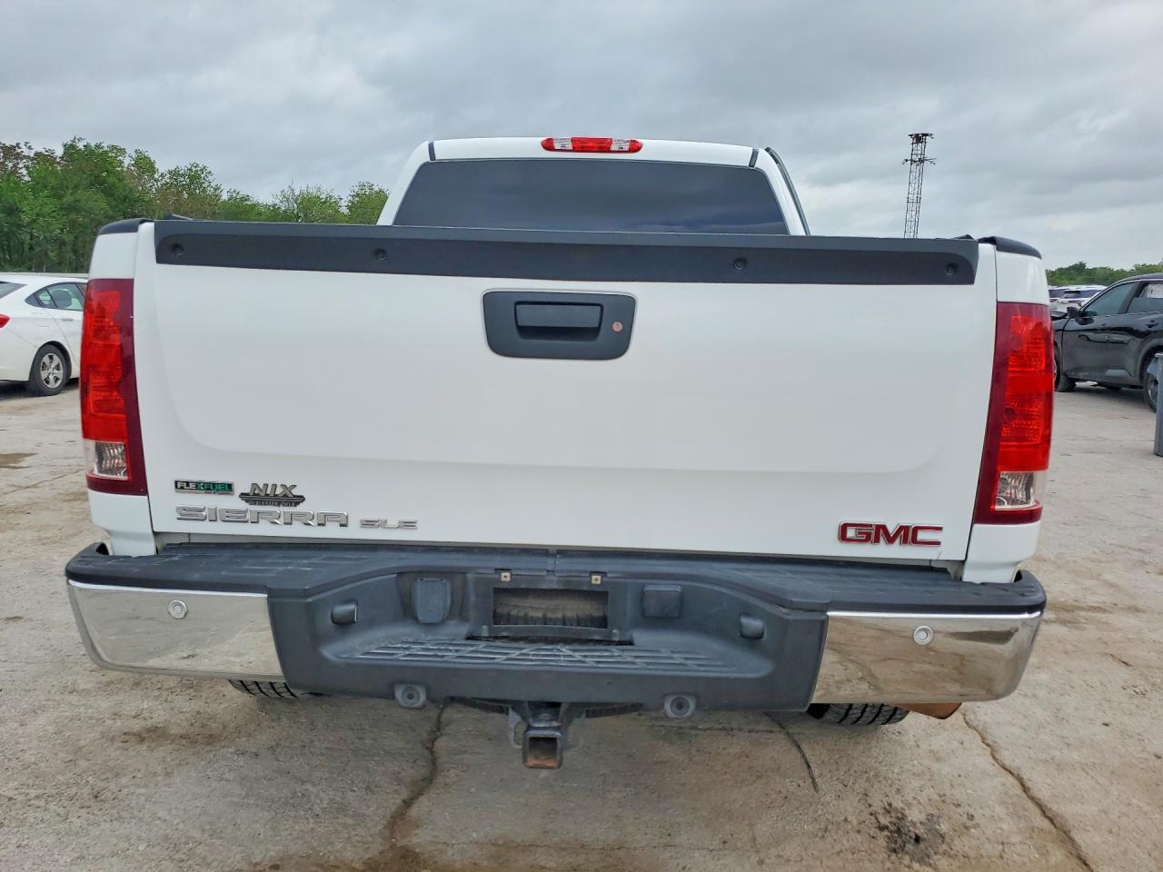2012 GMC SIERRA C1500 SLE photo 6