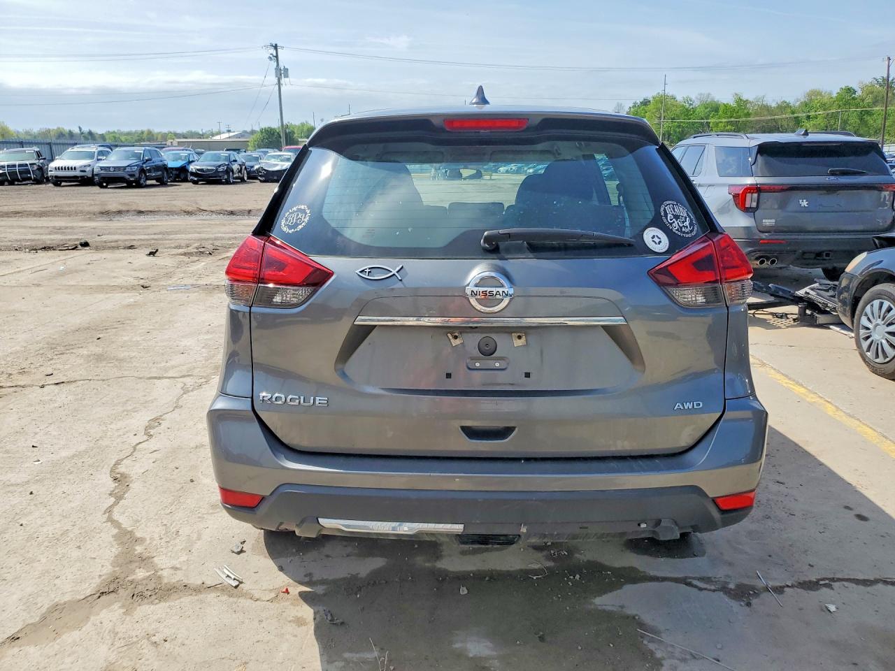 2017 NISSAN ROGUE S photo 16