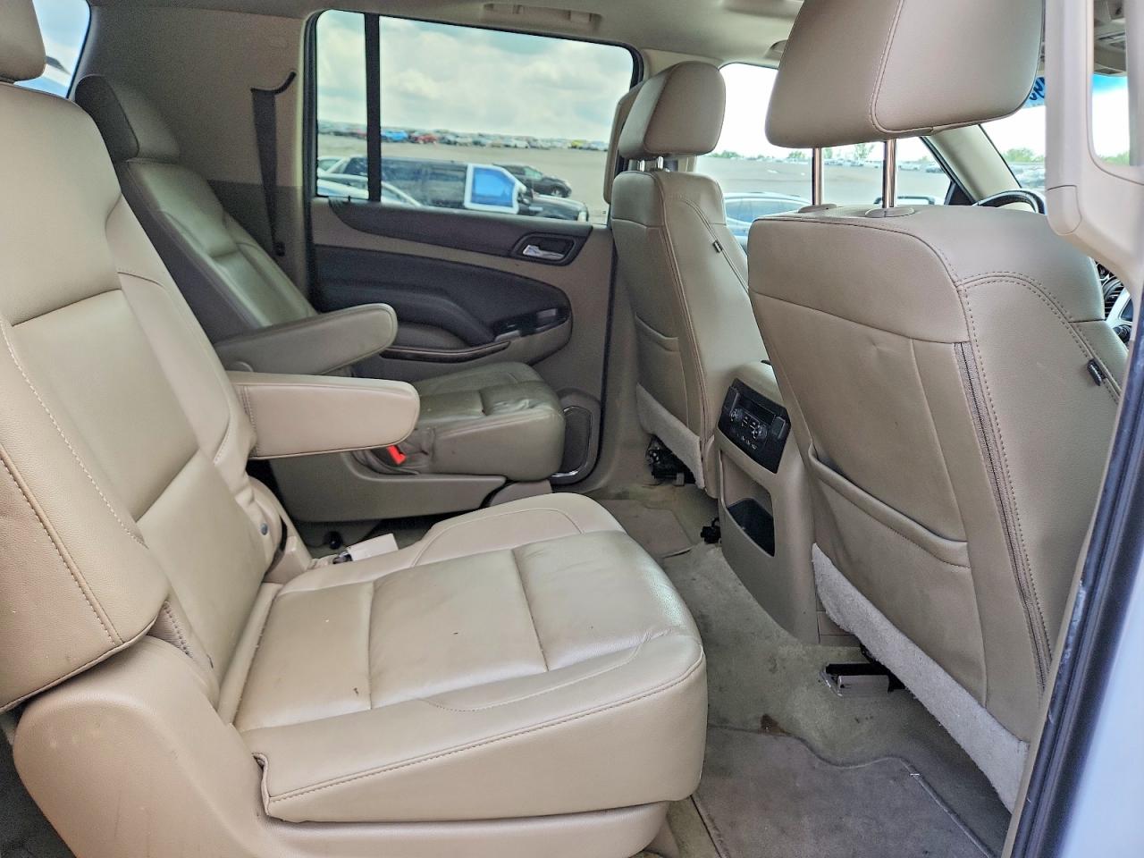 2018 CHEVROLET SUBURBAN C1500 LT photo 21