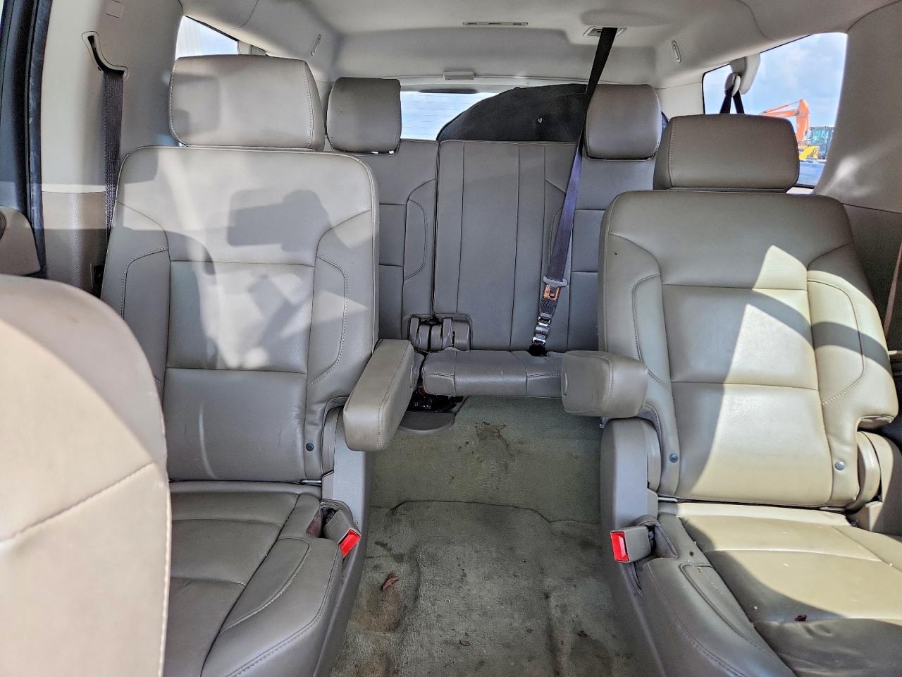 2018 CHEVROLET SUBURBAN C1500 LT photo 19