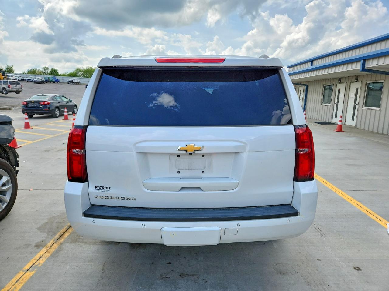 2018 CHEVROLET SUBURBAN C1500 LT photo 11