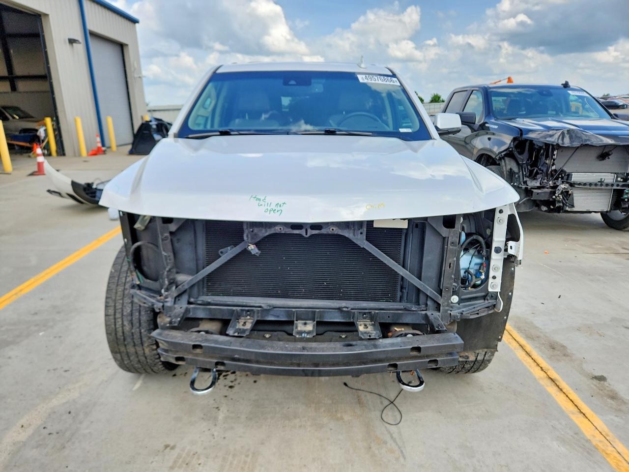 2018 CHEVROLET SUBURBAN C1500 LT photo 9