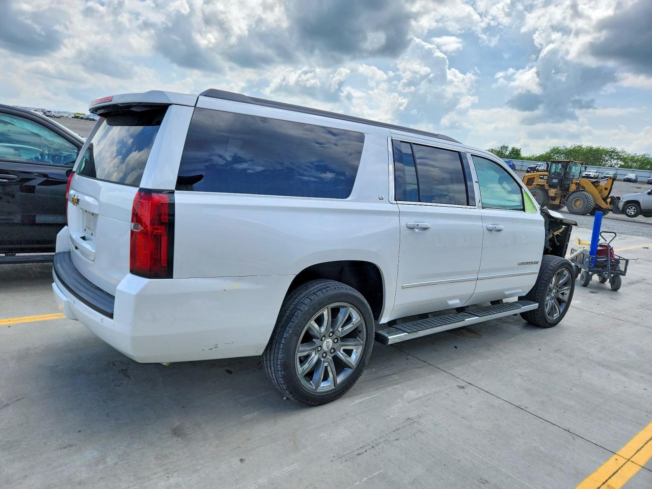 2018 CHEVROLET SUBURBAN C1500 LT photo 5