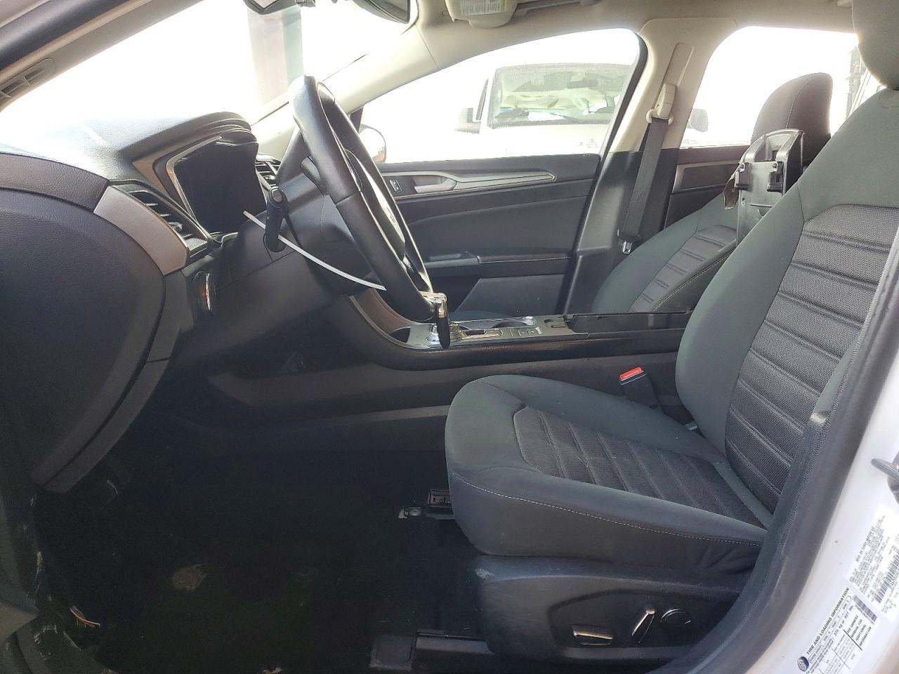 2020 FORD FUSION SE photo 19