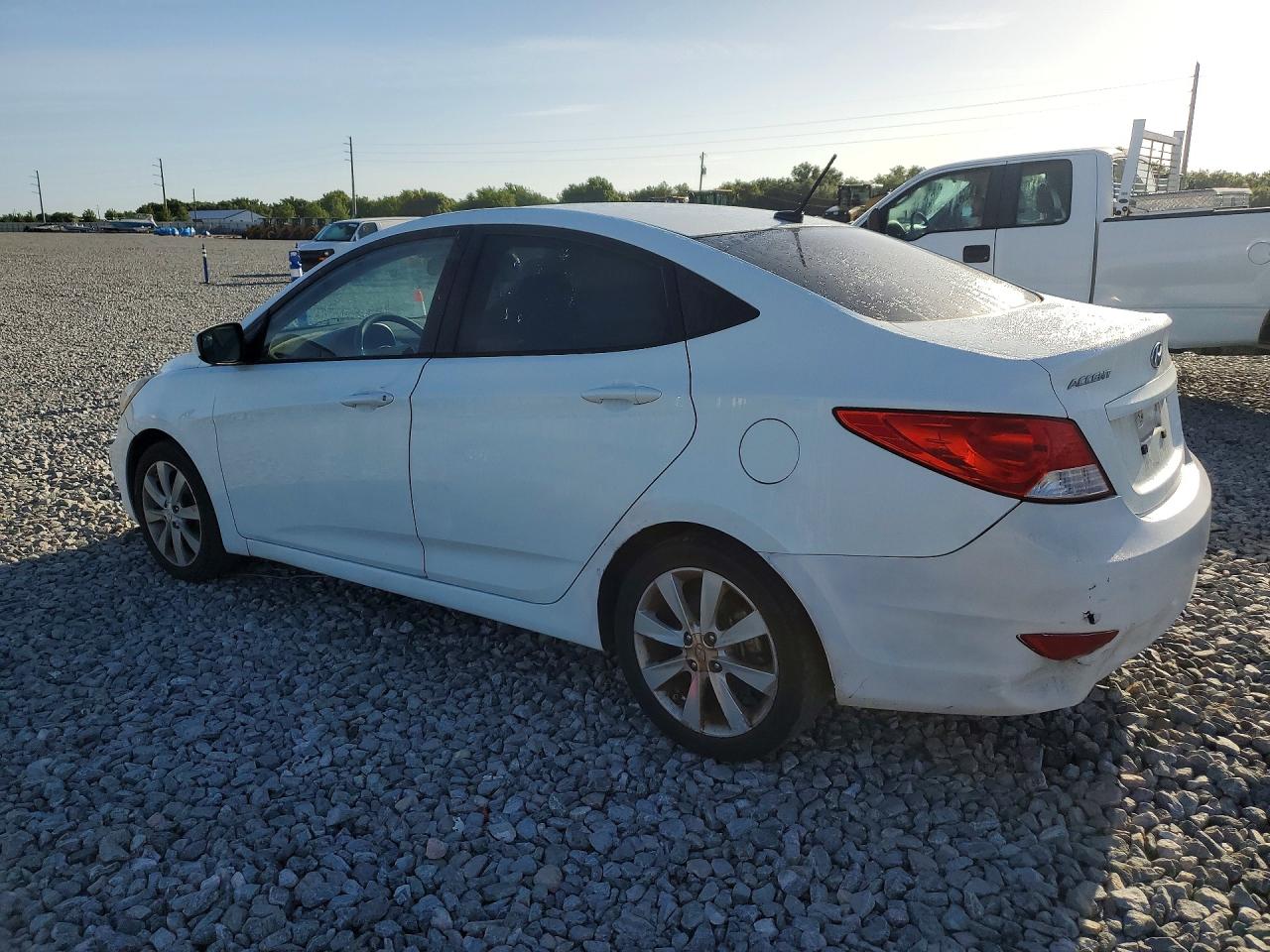2012 HYUNDAI ACCENT GLS photo 4