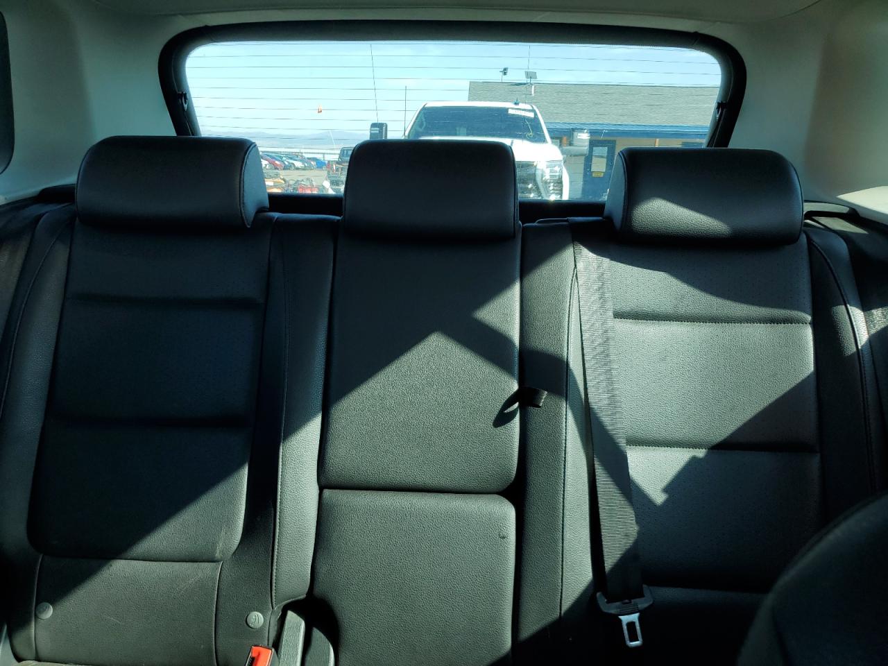 2011 VOLKSWAGEN TIGUAN S photo 19