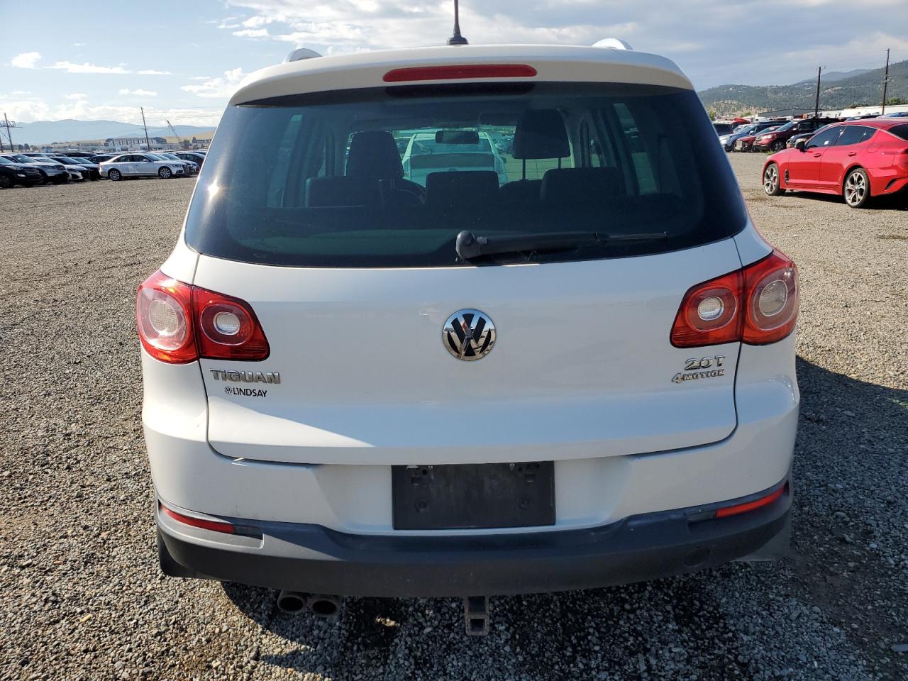 2011 VOLKSWAGEN TIGUAN S photo 11
