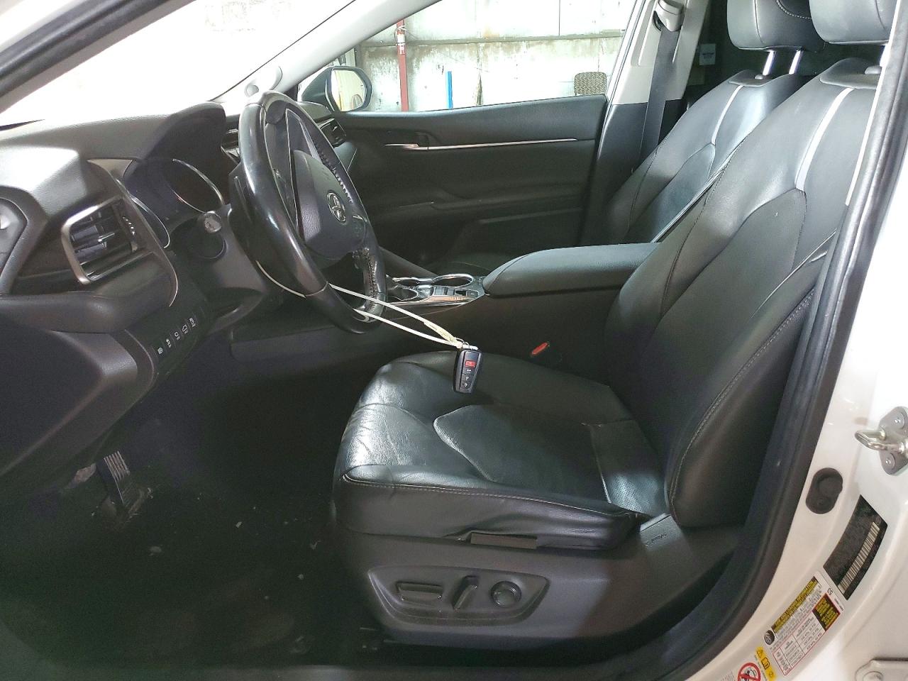 2019 TOYOTA CAMRY XSE V6 photo 13