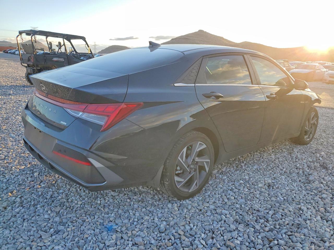 2025 HYUNDAI ELANTRA LIMITED photo 5