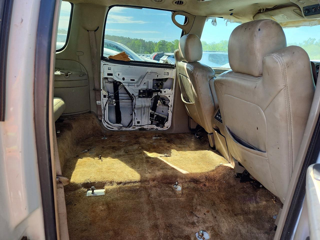 2003 CHEVROLET SUBURBAN C1500 photo 21