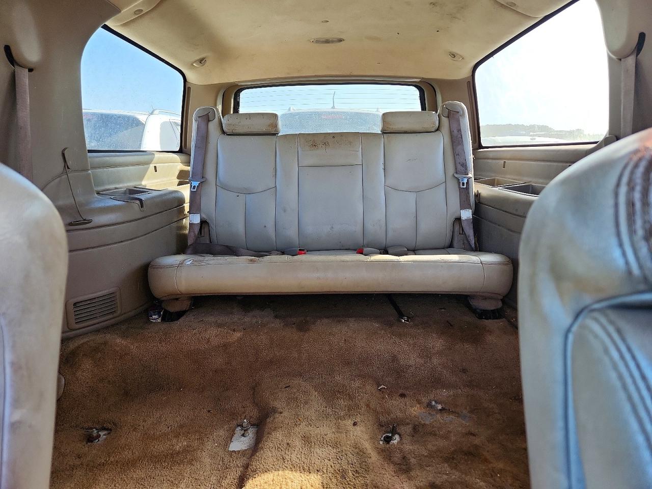 2003 CHEVROLET SUBURBAN C1500 photo 19
