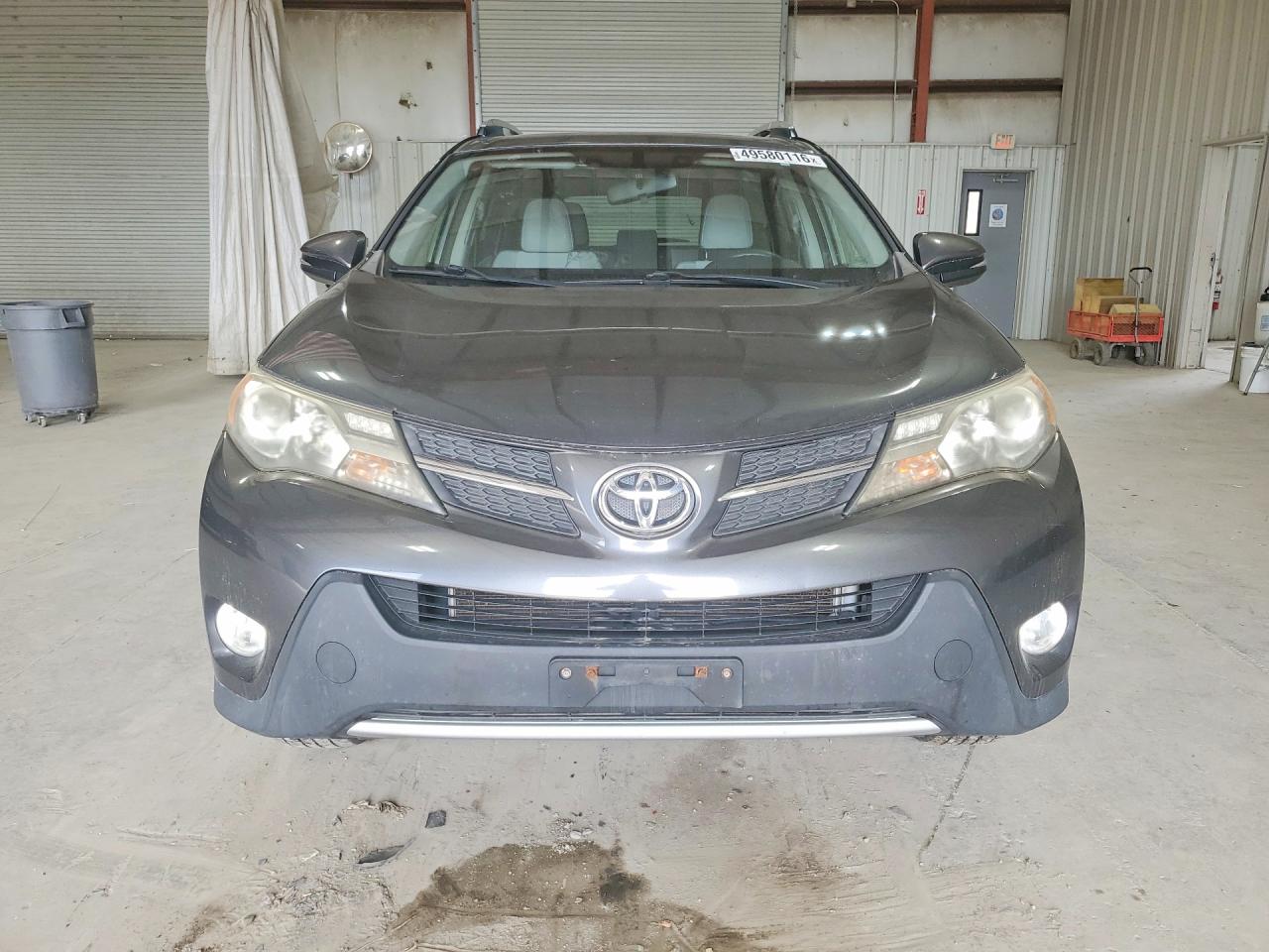 2015 TOYOTA RAV4 XLE photo 9